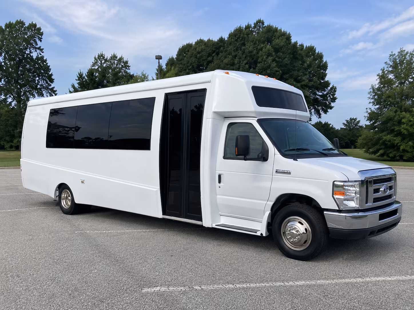 bayonne 18 passenger party bus