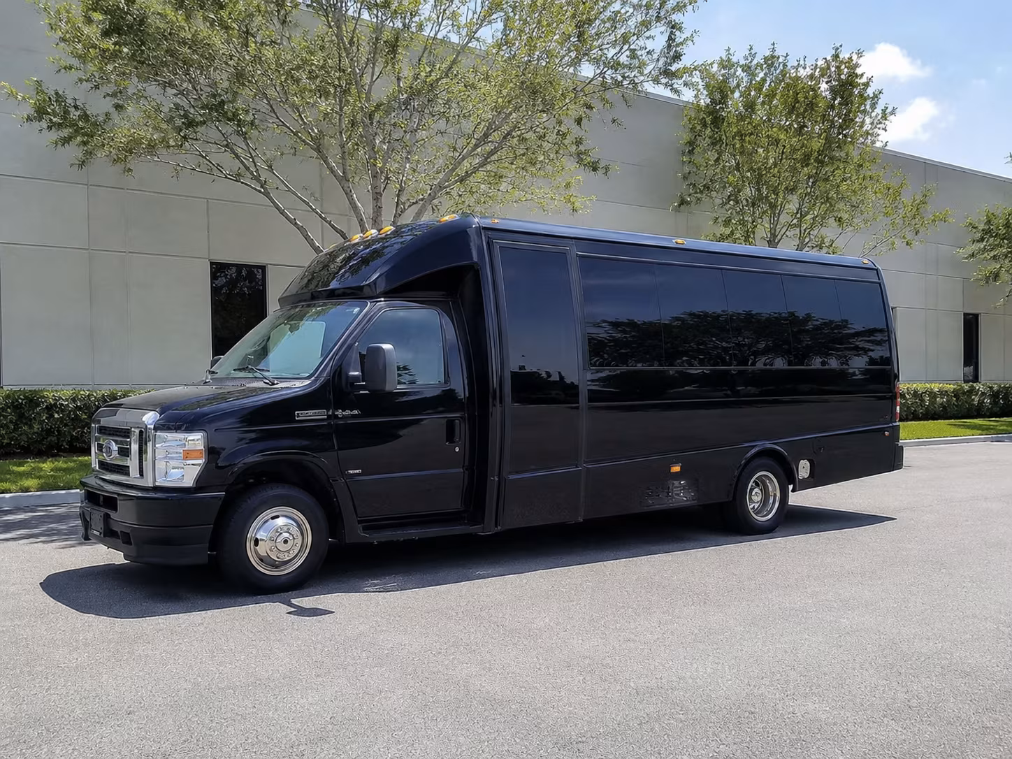 bus rentals for bands performers and touring groups through bayonne