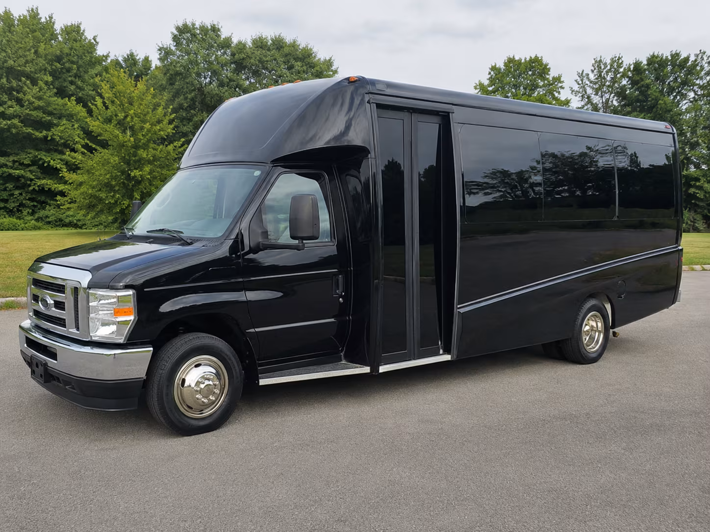 charter buses for large bayonne high school prom groups